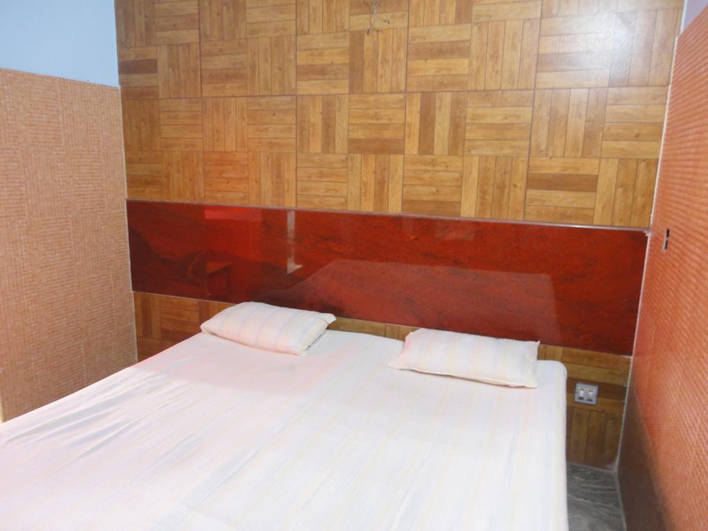 Hotel Rehoboth Kanyakumari Habitación foto